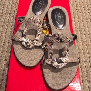 NWT Talbot’s snake skin sandals 5.5